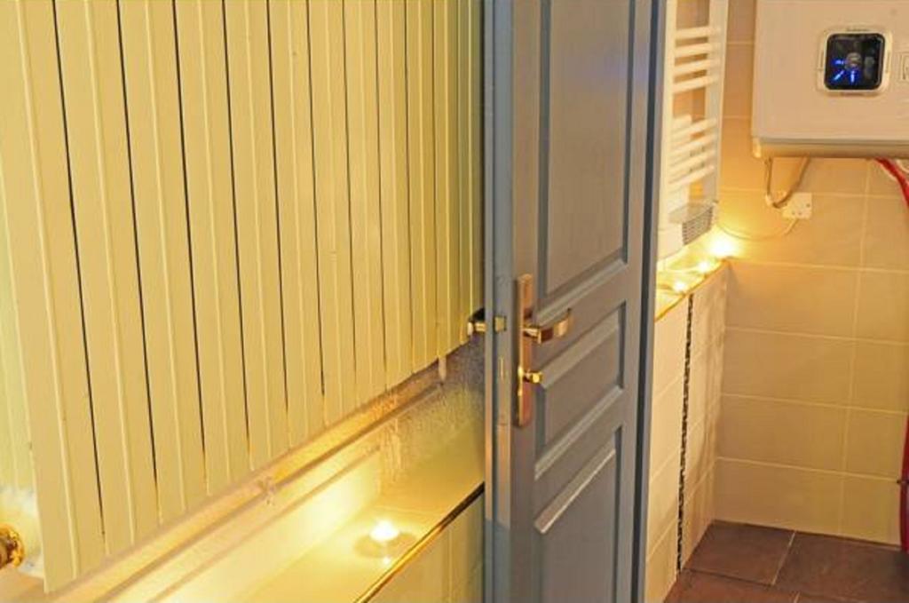 Appartements Victor Et Hugo بوردو الغرفة الصورة